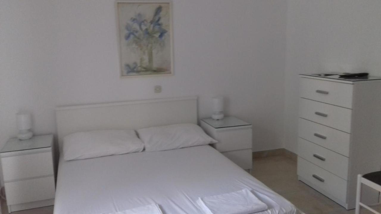 Apartments Lara Подгора Экстерьер фото